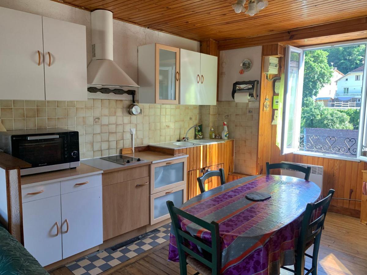 Joli Appartement Dans Une Maison Ancienne Ax-les-Thermes Exteriér fotografie