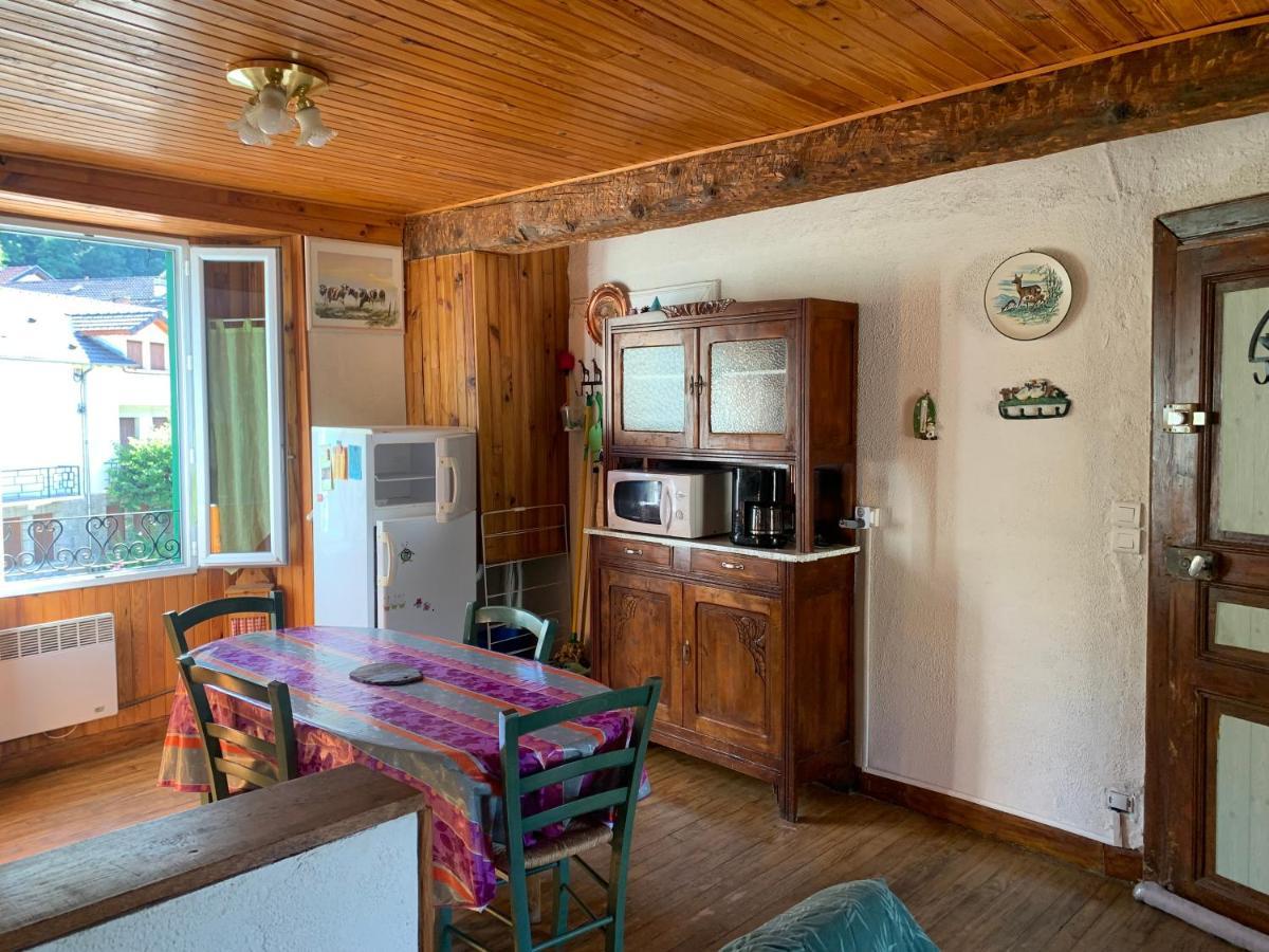 Joli Appartement Dans Une Maison Ancienne Ax-les-Thermes Exteriér fotografie