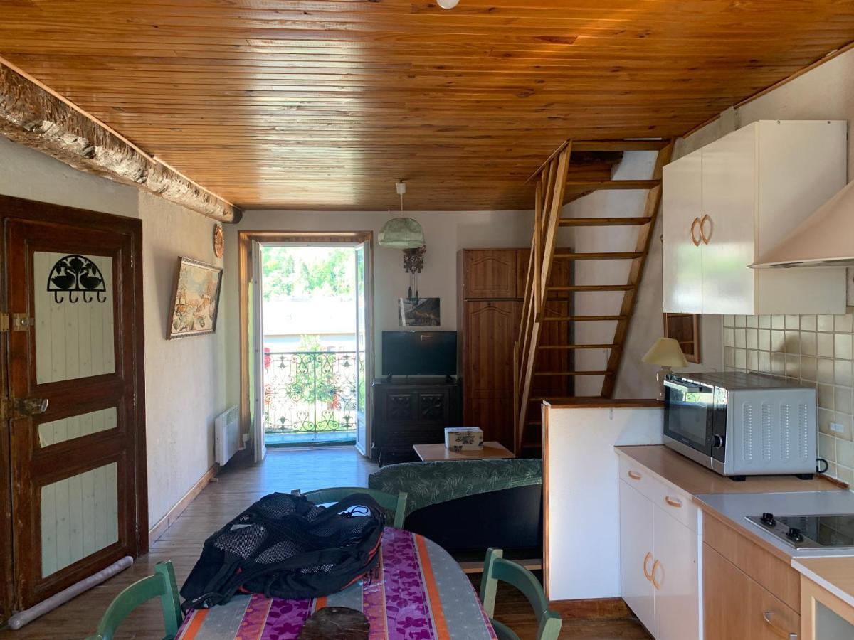 Joli Appartement Dans Une Maison Ancienne Ax-les-Thermes Exteriér fotografie